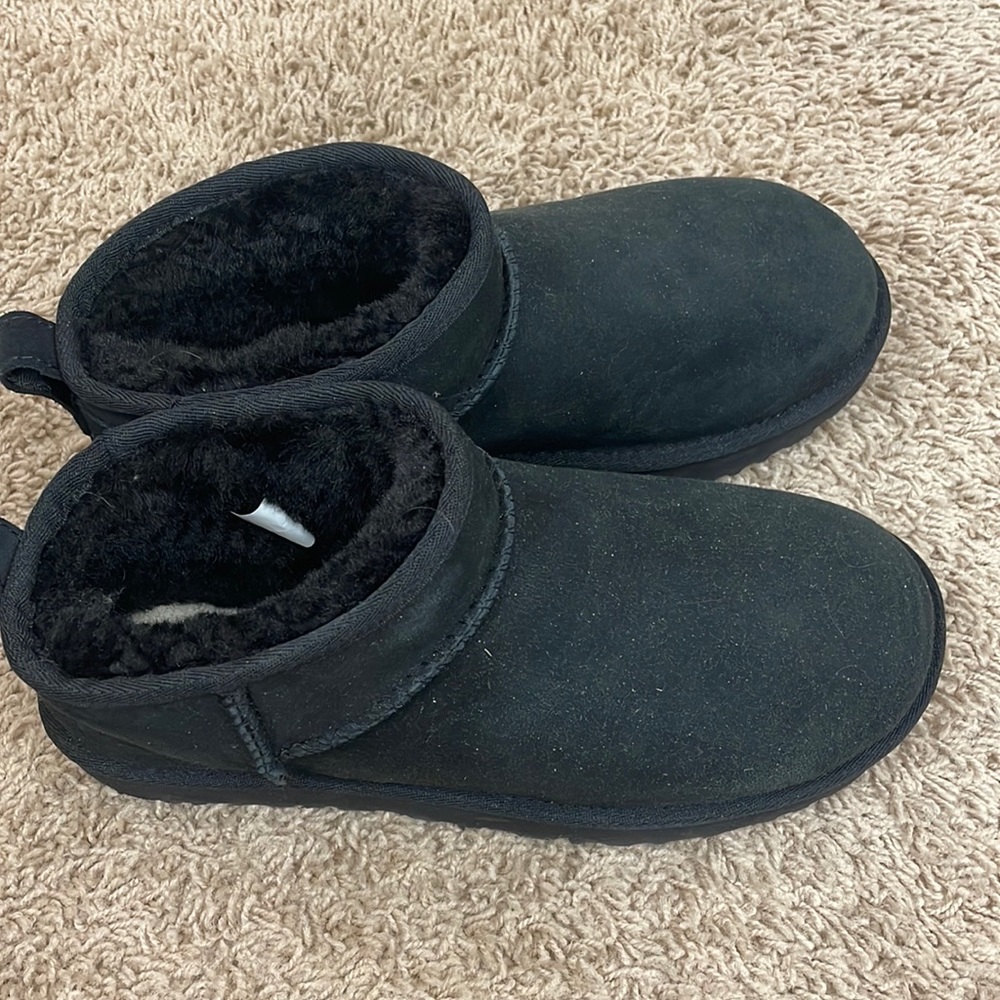 Brand new Ugg low ankle boots